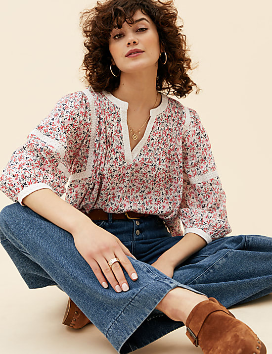 Floral Notch Neck 3/4 Sleeve Popover Blouse
