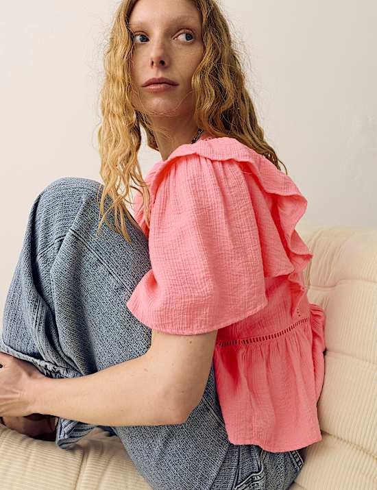 Double Cloth Floral Insert Ruffle Blouse