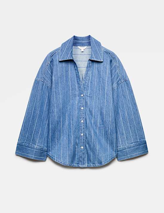 Chemise coupe d&eacute;contract&eacute;e en jean &agrave; encolure et rayures