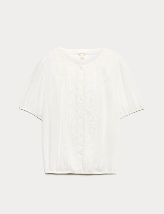 Zuiver katoenen blouse met figuurnaad en kanten inzet