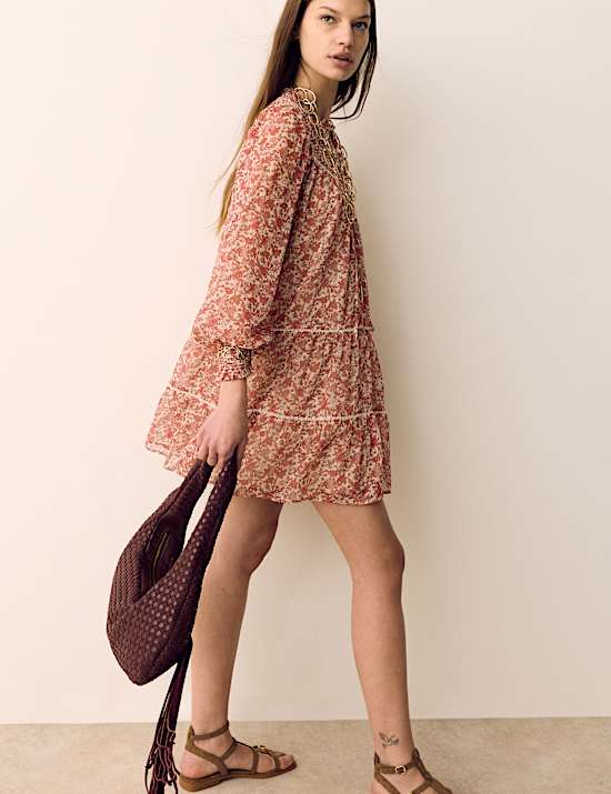 &Epsilon;&mu;&pi;&rho;&iota;&mu;έ &mu;ί&nu;&iota; &phi;ό&rho;&epsilon;&mu;&alpha; &mu;&epsilon; &sigma;&omicron;ύ&rho;&epsilon;&sigmaf; &kappa;&alpha;&iota; &delta;&alpha;&nu;&tau;&epsilon;&lambda;έ&nu;&iota;&omicron; έ&nu;&theta;&epsilon;&tau;&omicron;