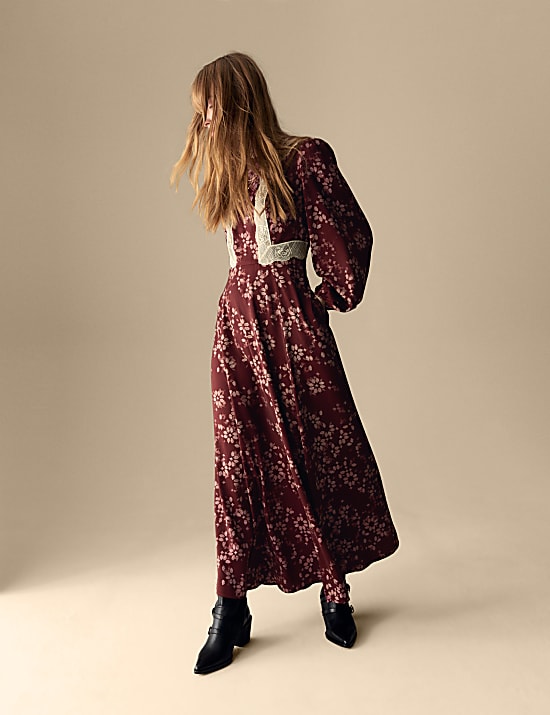 שמלת סטן באורך מקסי עם צווארון עגול והדפס