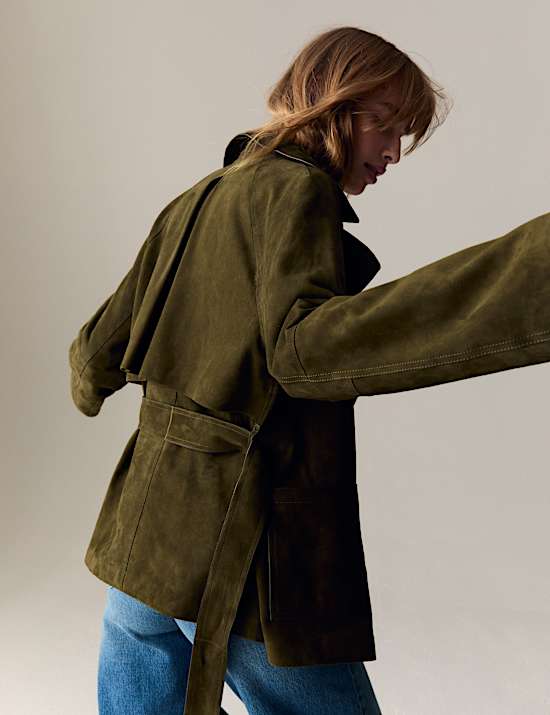 Gabardina de ante con solapas y cinturón