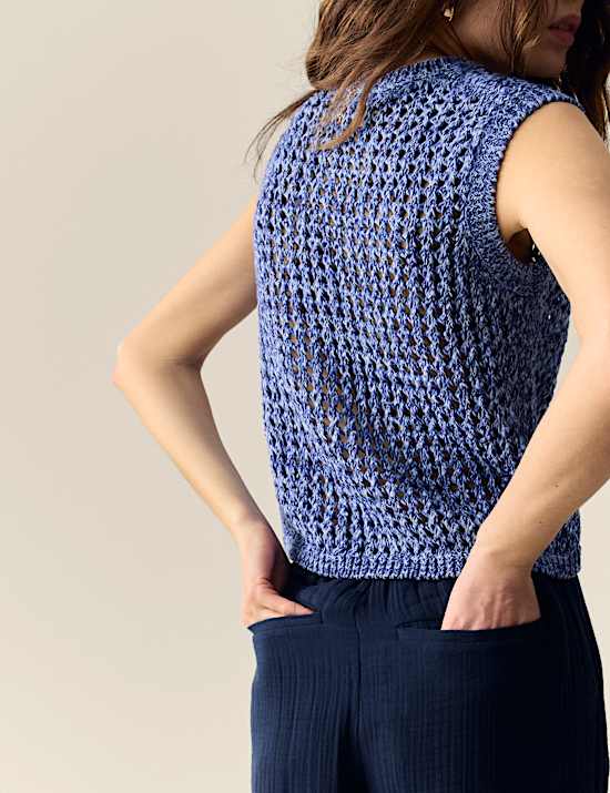 Πλεκτό ριμπ φανελάκι με ανάγλυφο σχέδιο και βαμβάκι στη σύνθεση