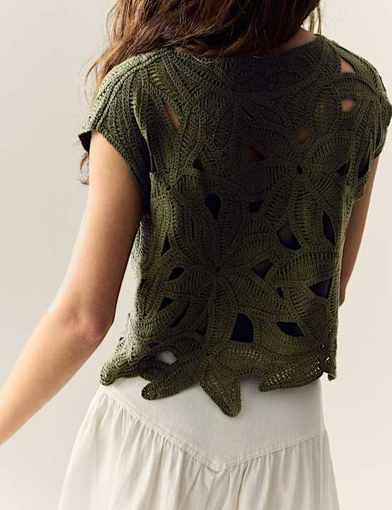 Top van pointelle met bloemendessin
