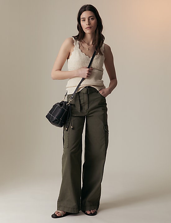 Rompi Kerah V Rajut dengan Linen