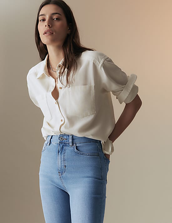 ג'ינס סקיני מבד עשיר בסיב תאית בגזרת מותניים גבוהים