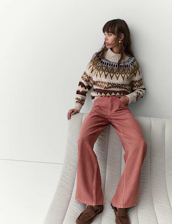 ג'ינס עם מותניים גבוהים בגזרת רגל רחבה מתערובת סיב תאית