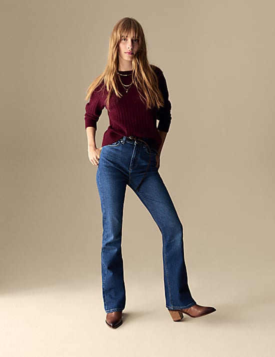 Jeans mit hohem Baumwollanteil, hohem Bund und ausgestelltem Bein