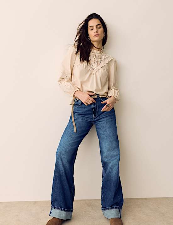 Jean &agrave; revers coupe droite taille haute