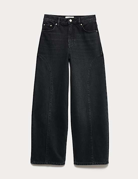 Z&uacute;žen&eacute; westernov&eacute; dž&iacute;ny