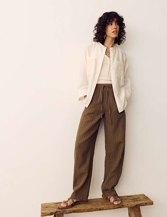 Schmal zulaufende Hose mit Leinenanteil und Streifenmuster