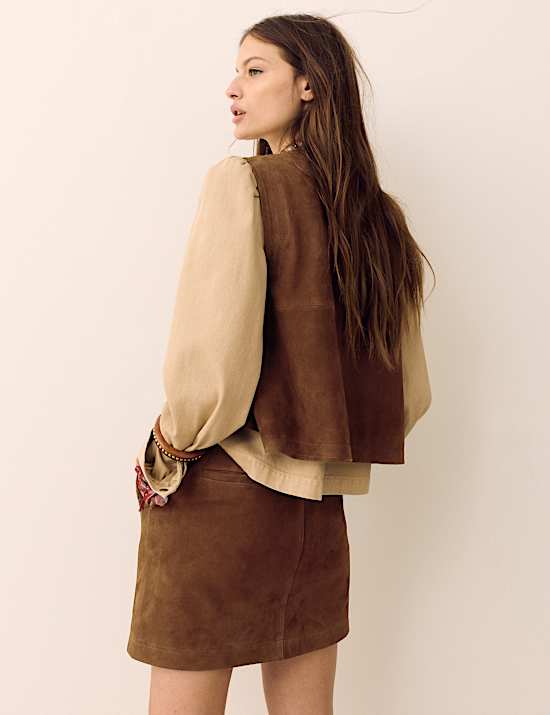 חצאית מיני בגזרת A מזמש עם עיטור קלוע