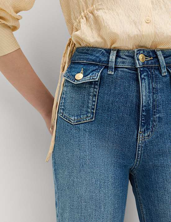 Dž&iacute;ny s vysok&yacute;m pasem a roz&scaron;&iacute;řen&yacute;mi nohavicemi a kapsami