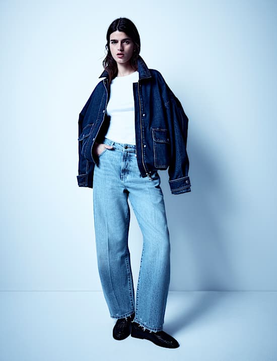 Jean coupe barrel taille haute avec pli sur le devant