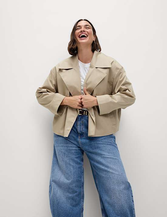 Džíny uvolněného střihu se středně vysokým pasem a podkovou