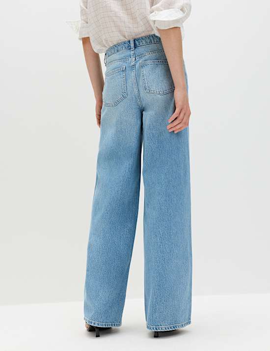 Jeans de algod&oacute;n de pata ancha de tiro medio cruzados en la parte delantera