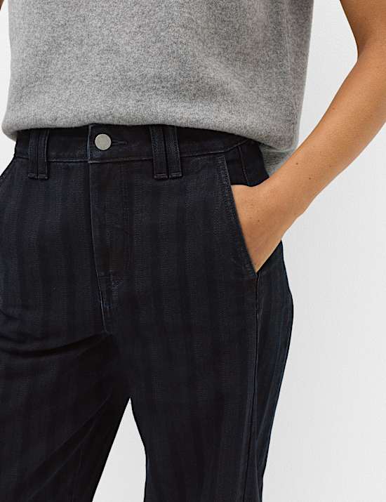Mid Rise Striped Barrel Ankle Grazer Jeans