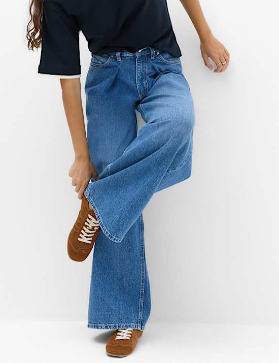 Jean taille haute coupe large &agrave; pli devant