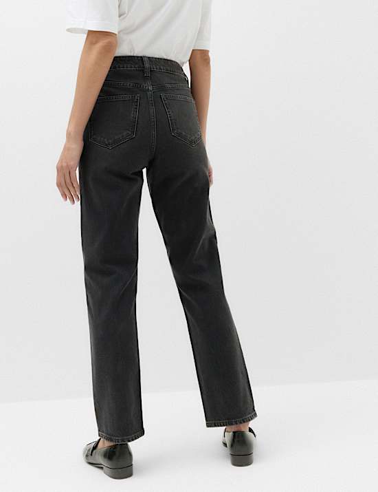 Jeans hasta el tobillo de pierna recta y tiro medio