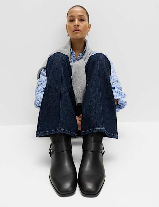 High Waisted Flared Jeans