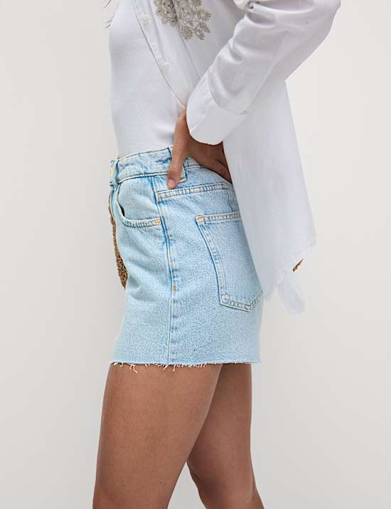 Ψηλόμεσο τζιν σορτς σε γραμμή Mom