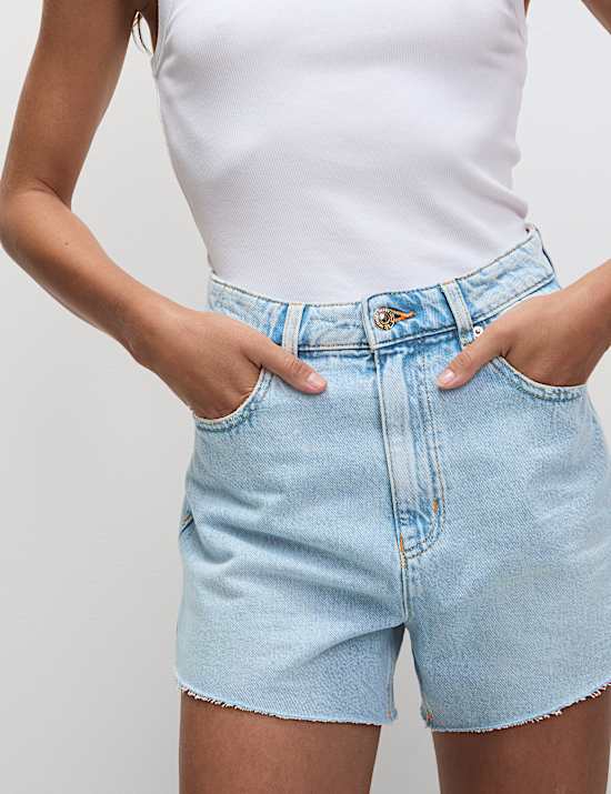 Ψηλόμεσο τζιν σορτς σε γραμμή Mom