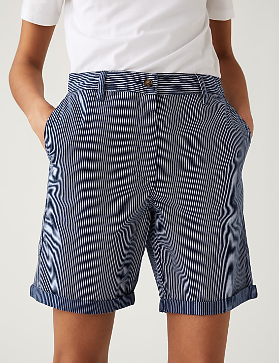 Σορτς chino με ρίγες και υψηλή περιεκτικότητα σε βαμβάκι