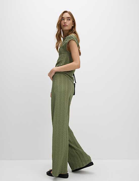Pantalon coupe large textur&eacute; &agrave; ceinture &eacute;lastique