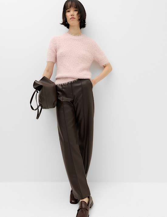 Pantalones de pata de barril con fruncido de imitaci&oacute;n de piel