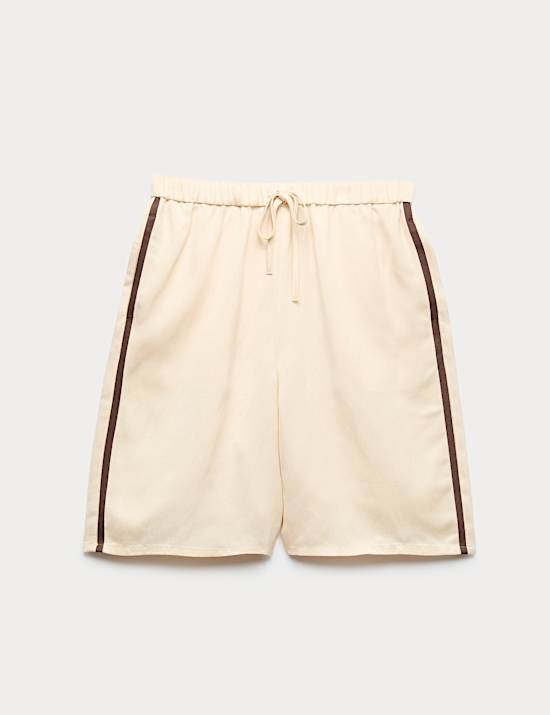 Lang geschnittene Shorts mit Seitenstreifen und Leinenanteil