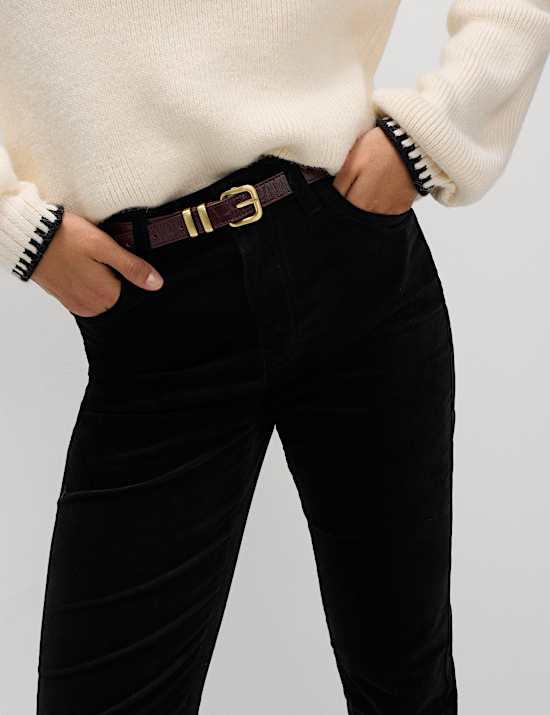 Úzké rozšířené kalhoty s bavlnou a záhyby vpředu