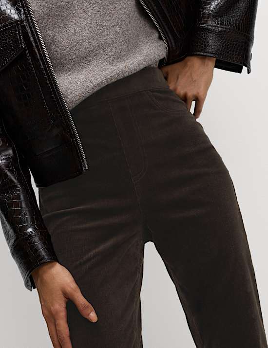 Jeggings côtelé taille haute coupe évasée