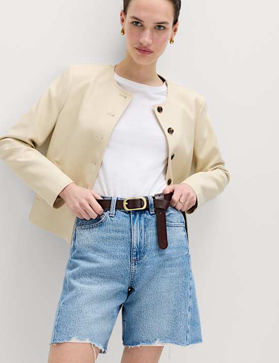 Denim-Shorts mit mittelhohem Bund, Barrel-Leg und unvers&auml;ubertem Saum