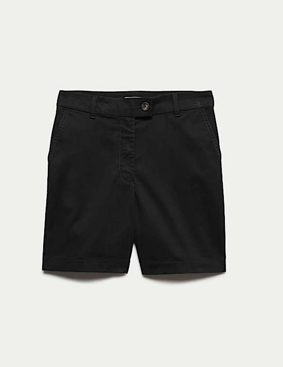 Hoch geschnittene Chino-Shorts mit hohem Baumwollanteil