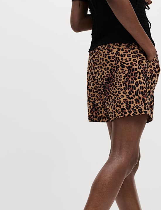 מכנסיים קצרים מכותנה טהורה עם מותניים גבוהים והדפס