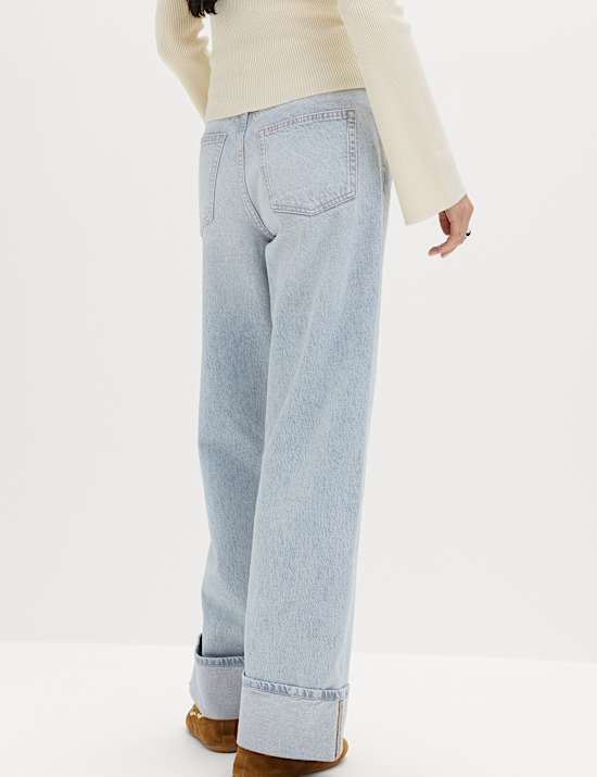 Jeans con vuelta de pata ancha de cintura alta