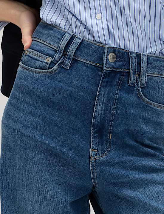 Dżinsy z szerokimi nogawkami z wysoką talią