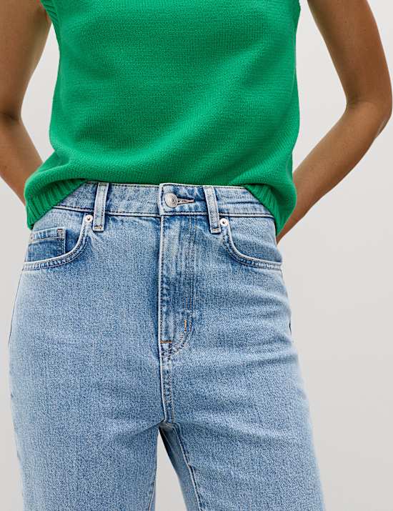 3/4-Jeans mit hohem Bund und ausgestelltem Bein