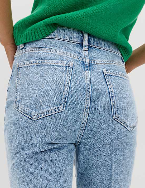 3/4-Jeans mit hohem Bund und ausgestelltem Bein