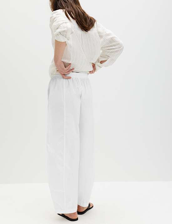 מכנסיים מכותנה טהורה גזרת בארל ובאורך הקרסול עם שרוך הידוק