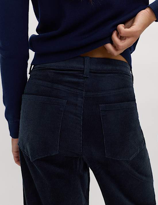 Cordhose mit weitem Bein