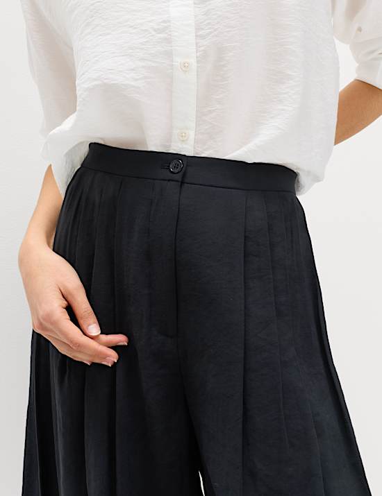 Pleated Longline Shorts