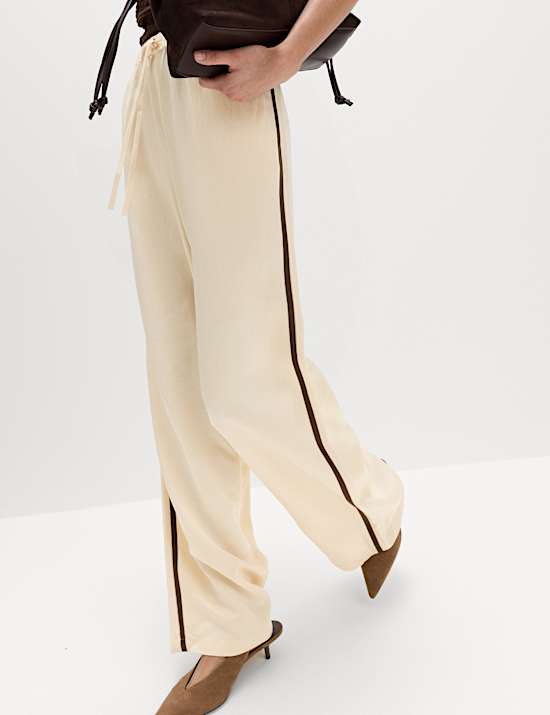 Pantalon coupe large &agrave; rayure lat&eacute;rale avec lin