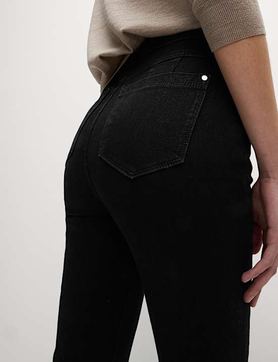 Tvarující zvonové džíny úzkého střihu s vysokým pasem