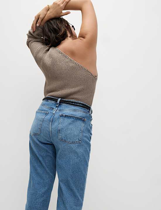 Τζιν σε γραμμή boyfriend με μπατζάκια μέχρι τον αστράγαλο