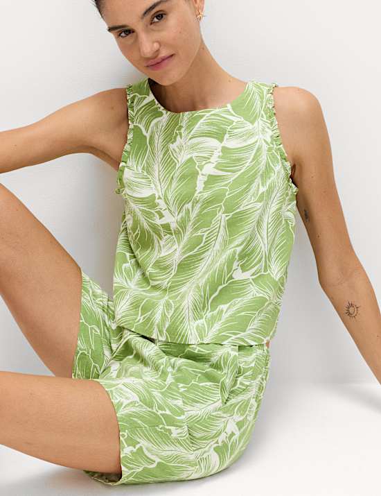 Linen Rich Palm Print Shorts