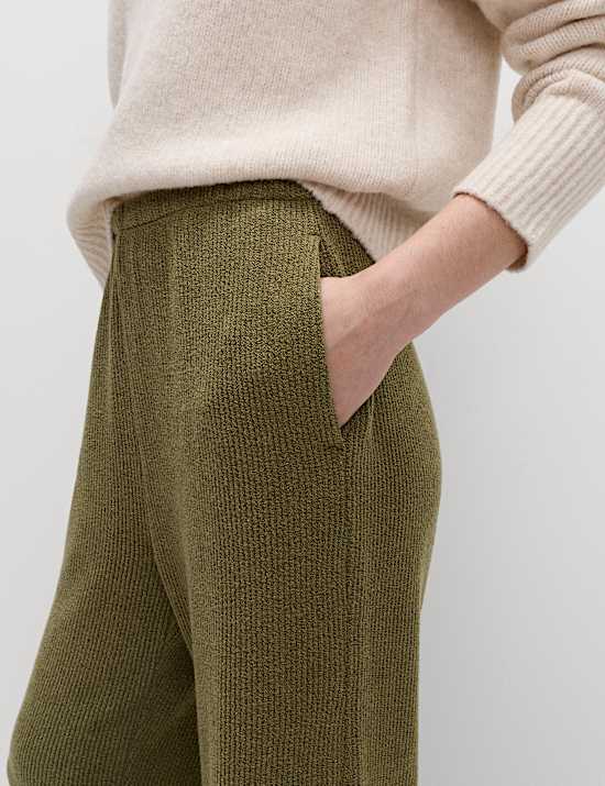 Geborstelde, geribbelde broek met wijde pijpen