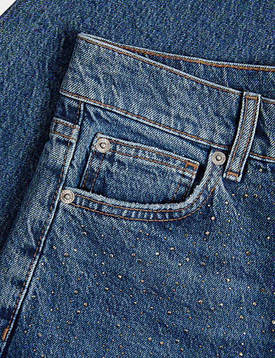 Jean taille haute longueur cheville à décoration