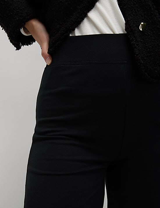 מכנסי טרנינג מבד עשיר בכותנה בגזרת רגל ישרה